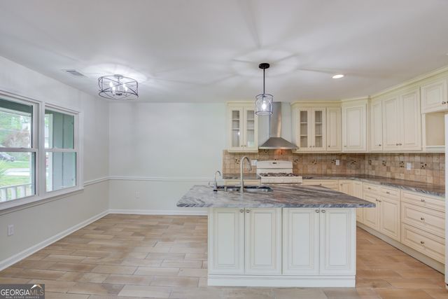 2173 Ivy Crest Drive, Buford, GA 30519