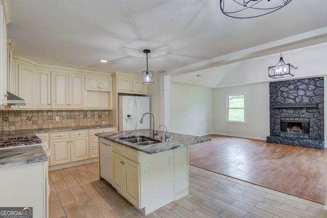 2173 Ivy Crest Drive, Buford, GA 30519