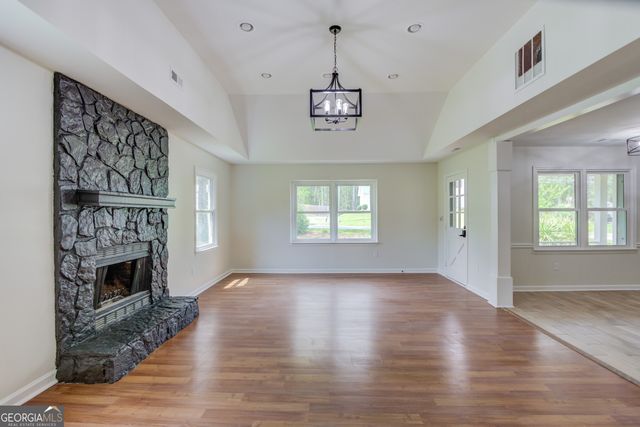 2173 Ivy Crest Drive, Buford, GA 30519