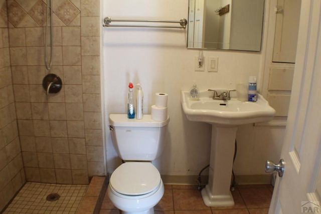 911 E 6th St, Pueblo, CO 81001