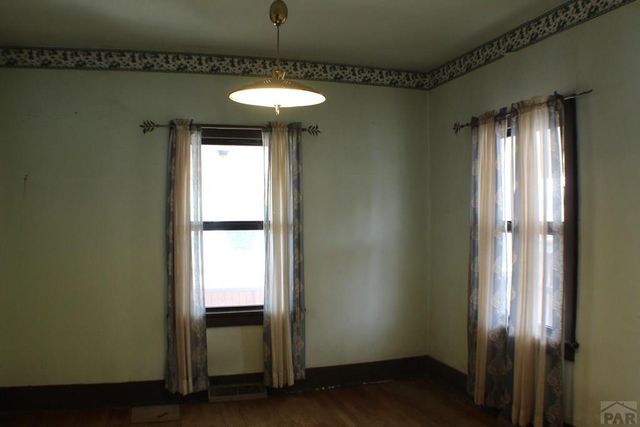 911 E 6th St, Pueblo, CO 81001
