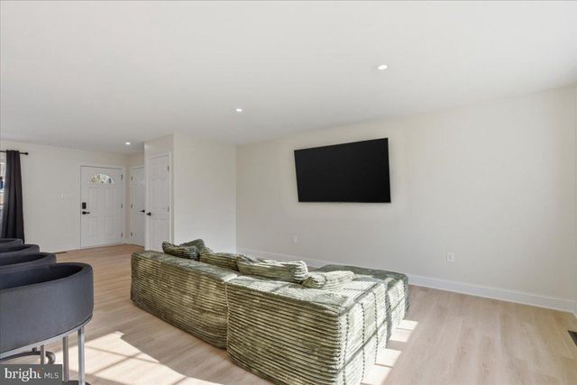 10921 PAYNES CHURCH DR, Fairfax, VA 22032