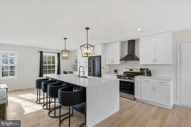 10921 PAYNES CHURCH DR, Fairfax, VA 22032