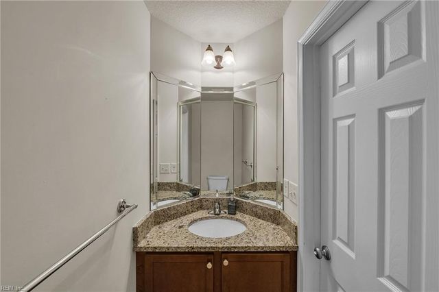 273 Moate CIR, Virginia Beach, VA 23462