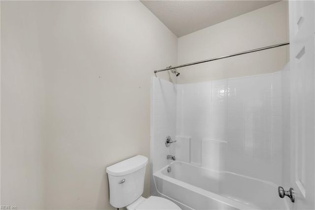 273 Moate CIR, Virginia Beach, VA 23462
