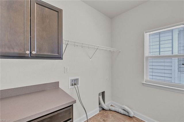 273 Moate CIR, Virginia Beach, VA 23462