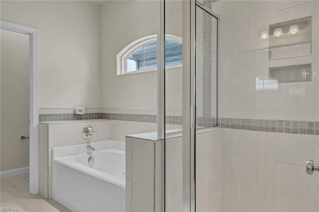273 Moate CIR, Virginia Beach, VA 23462