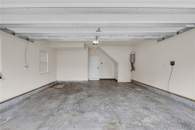 273 Moate CIR, Virginia Beach, VA 23462