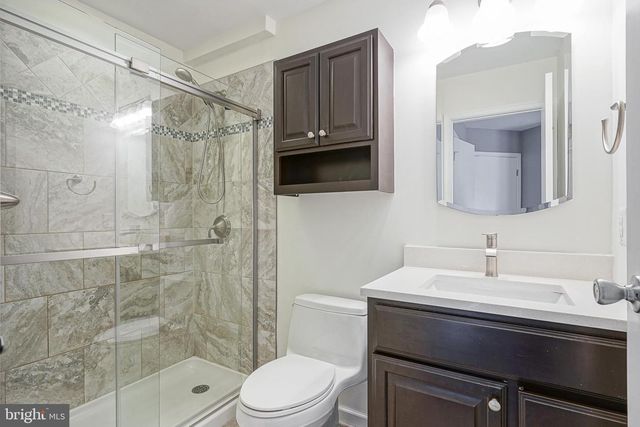 401 JAMESTOWN CT, Mount Laurel, NJ 08054