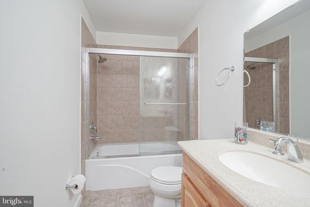 401 JAMESTOWN CT, Mount Laurel, NJ 08054