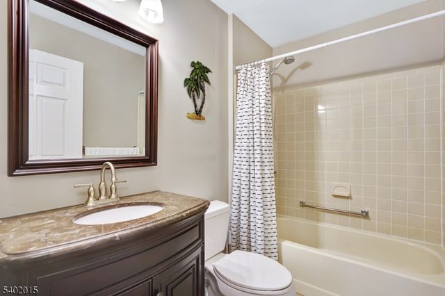 807 Breckenridge Dr, Branchburg Twp., NJ 08876