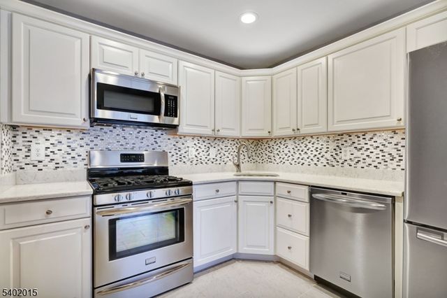 807 Breckenridge Dr, Branchburg Twp., NJ 08876