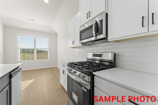 6007 SW Omaha Avenue, Bentonville, AR 72713