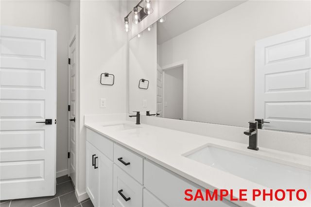 6007 SW Omaha Avenue, Bentonville, AR 72713