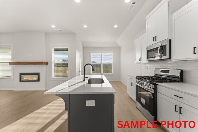 6007 SW Omaha Avenue, Bentonville, AR 72713