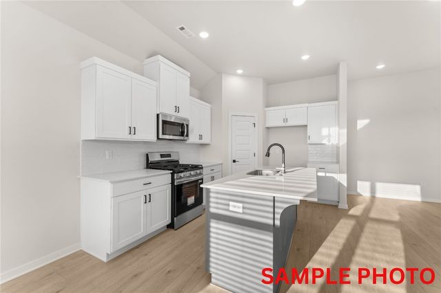 6007 SW Omaha Avenue, Bentonville, AR 72713