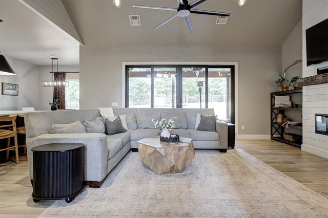 12801 Deer Run, Arcadia, OK 73007