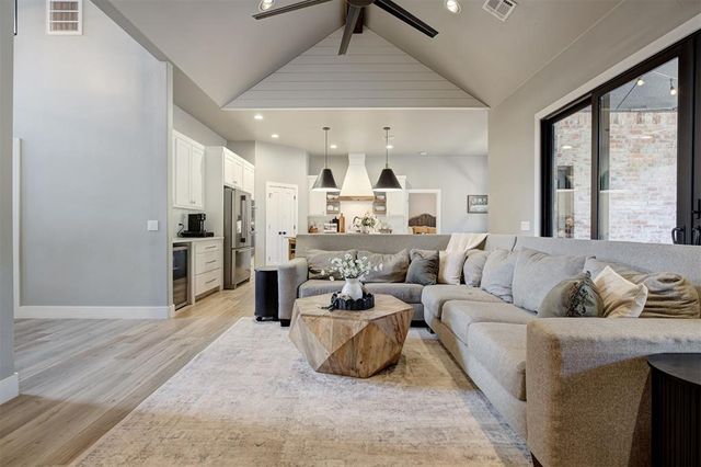 12801 Deer Run, Arcadia, OK 73007