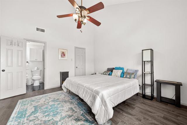 168 April Point Drive S 168, Conroe, TX 77356