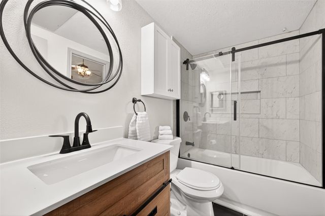 168 April Point Drive S 168, Conroe, TX 77356