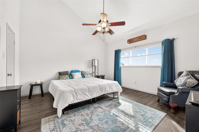 168 April Point Drive S 168, Conroe, TX 77356