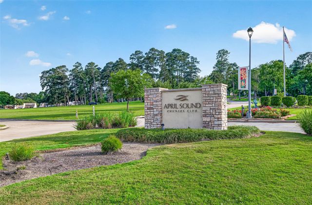 168 April Point Drive S 168, Conroe, TX 77356