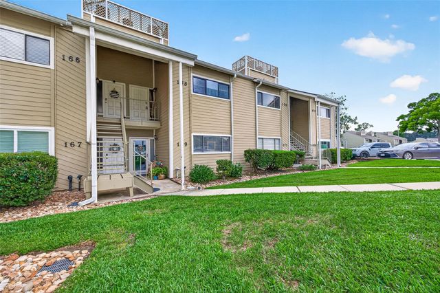 168 April Point Drive S 168, Conroe, TX 77356