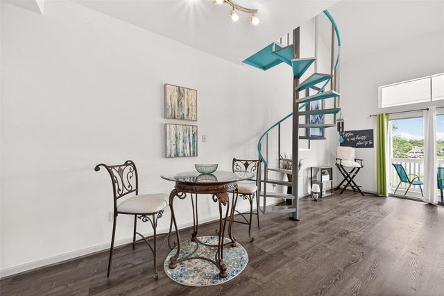 168 April Point Drive S 168, Conroe, TX 77356