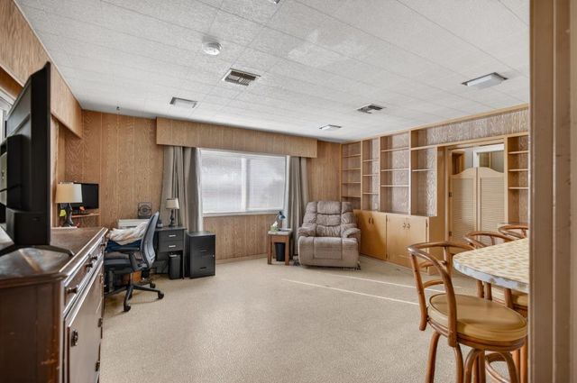 4550 Green Tree Dr, Sacramento, CA 95823