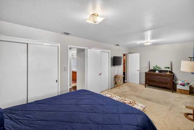 4550 Green Tree Dr, Sacramento, CA 95823