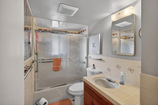 4550 Green Tree Dr, Sacramento, CA 95823