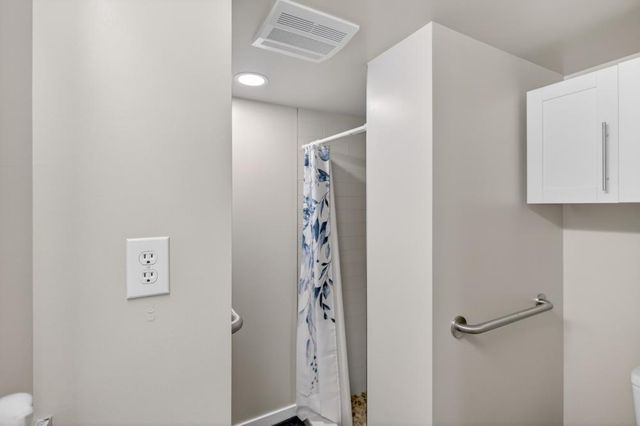 4550 Green Tree Dr, Sacramento, CA 95823