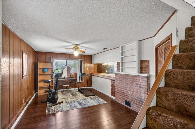 4550 Green Tree Dr, Sacramento, CA 95823