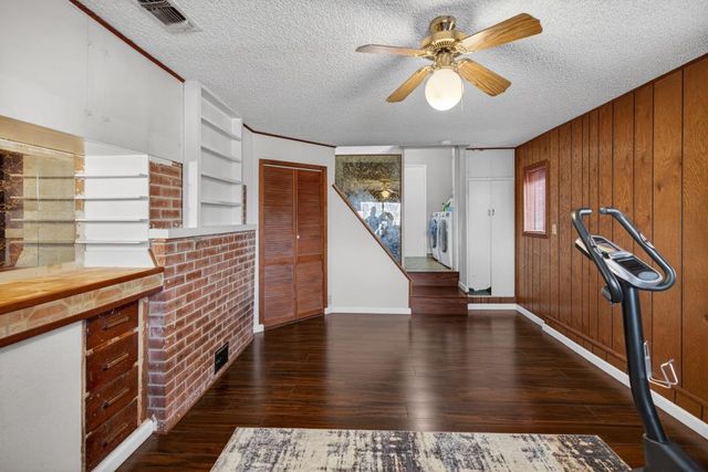 4550 Green Tree Dr, Sacramento, CA 95823