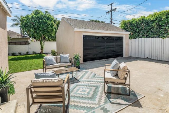 3880 Olmsted Avenue, Los Angeles, CA 90008