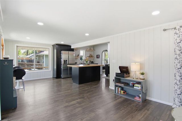 1502 Hogeboom Avenue, Eau Claire, WI 54701
