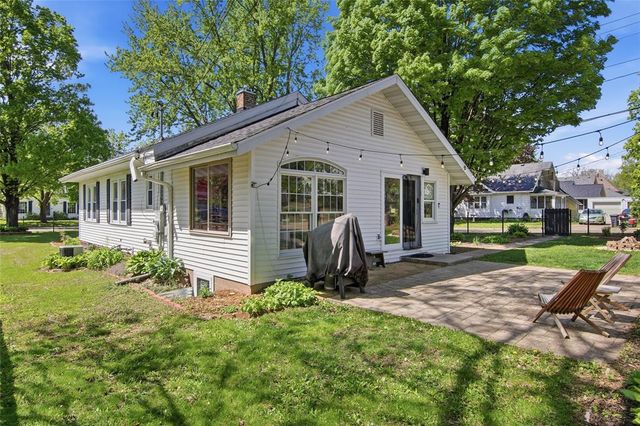 1502 Hogeboom Avenue, Eau Claire, WI 54701