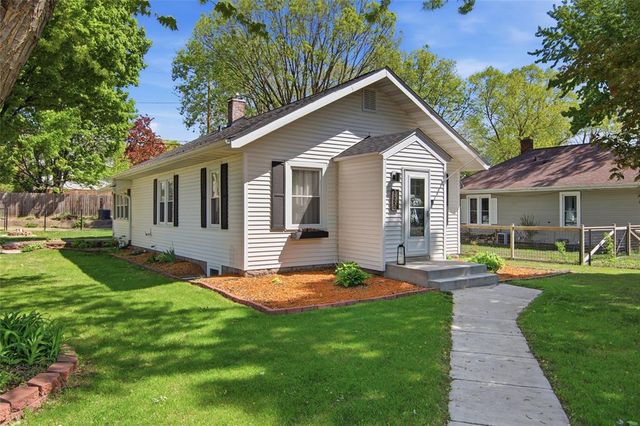 1502 Hogeboom Avenue, Eau Claire, WI 54701