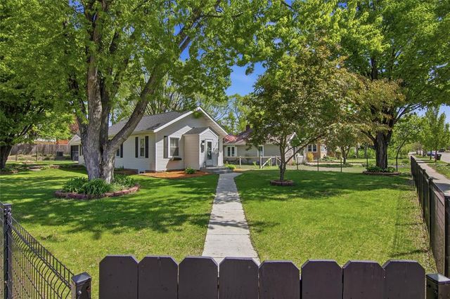 1502 Hogeboom Avenue, Eau Claire, WI 54701