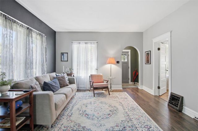 1502 Hogeboom Avenue, Eau Claire, WI 54701