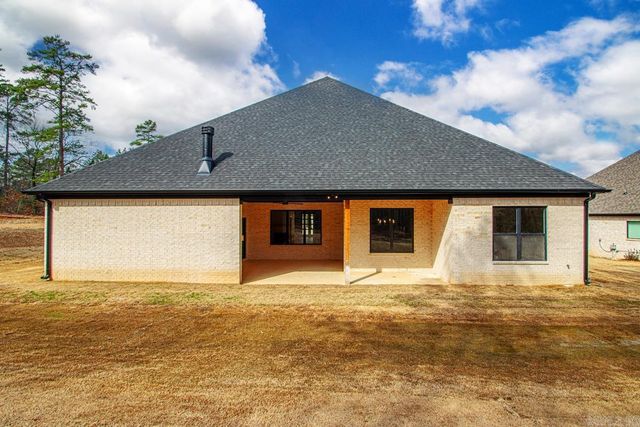 335 Arlington Park Dr, Hot Springs, AR 71901