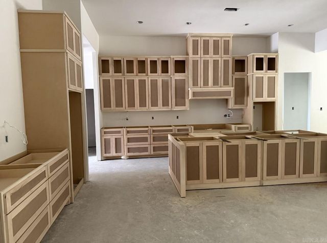 335 Arlington Park Dr, Hot Springs, AR 71901