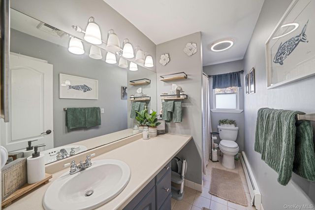 3 Vee Jay Drive, Shoreham, NY 11786