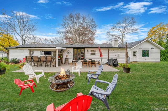 3 Vee Jay Drive, Shoreham, NY 11786