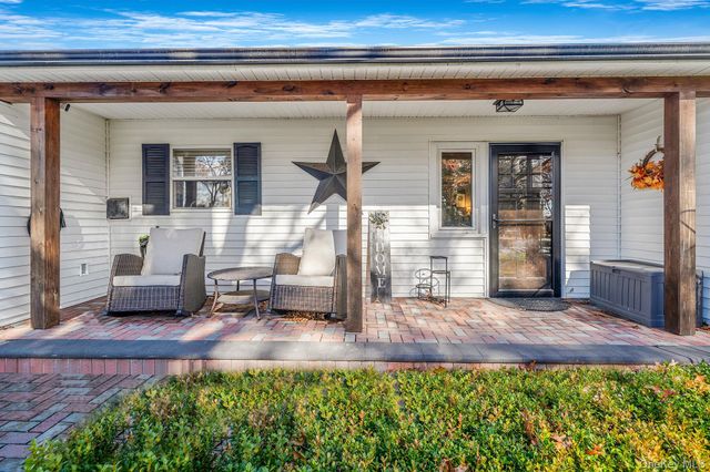 3 Vee Jay Drive, Shoreham, NY 11786