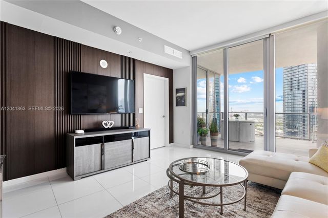 851 NE 1st Ave 3900, Miami, FL 33132