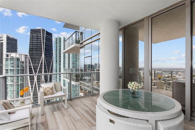 851 NE 1st Ave 3900, Miami, FL 33132