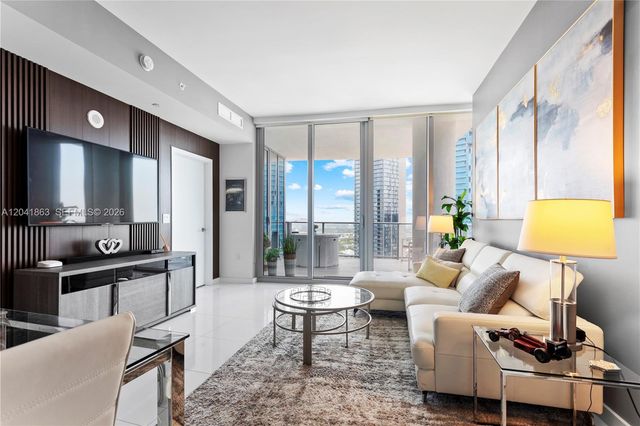 851 NE 1st Ave 3900, Miami, FL 33132