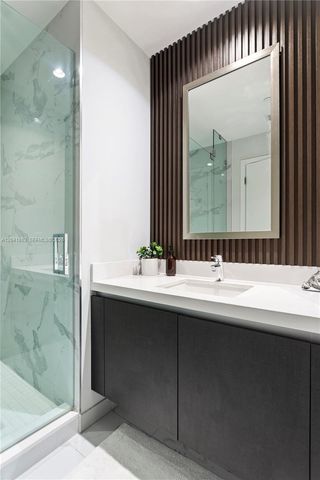 851 NE 1st Ave 3900, Miami, FL 33132