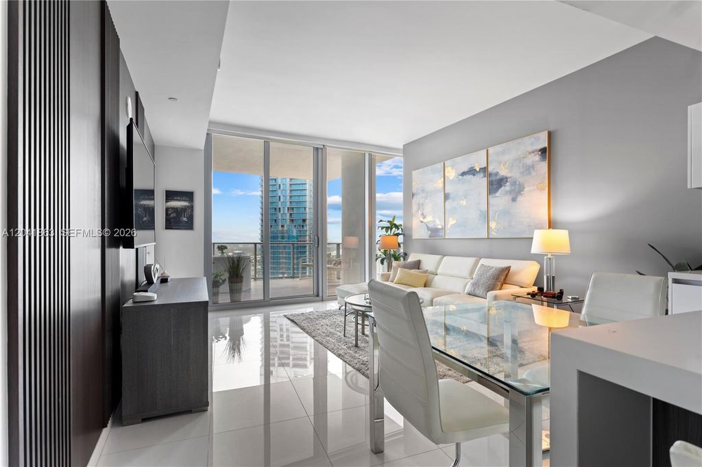 851 NE 1st Ave 3900, Miami, FL 33132